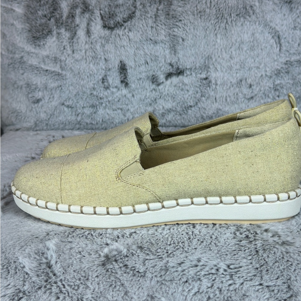 Cloudsteppers By Clarks Soft Glow Slip On Trainer… - image 7